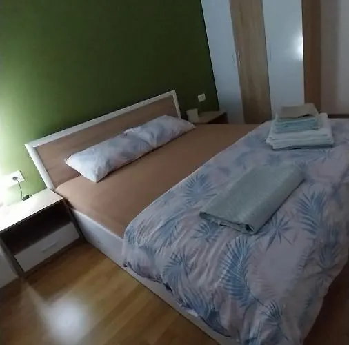 F&m No 12 アパート