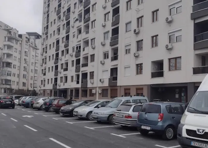 F&m No 12 アパート スコピエ